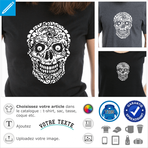 T-shirt tête de mort et fleurs. Tête décorée façon crâne mexicain
